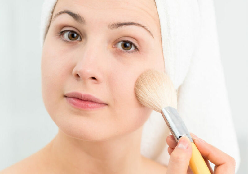 4 DICAS DE MAQUIAGEM PARA QUEM TEM A PELE OLEOSA 4 DICAS DE MAQUIAGEM PARA QUEM TEM A PELE OLEOSA